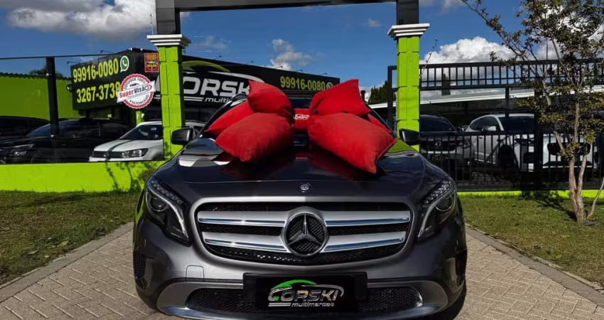 MERCEDES-BENZ GLA200 2015
