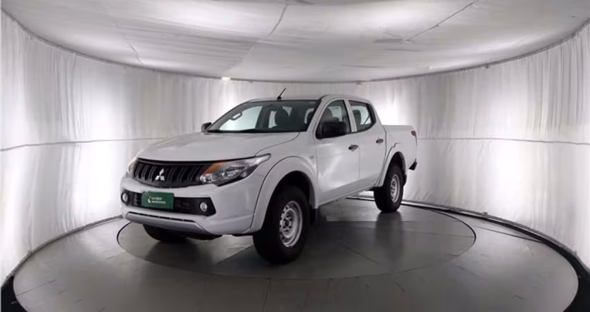 Mitsubishi L200 triton 2023 2.4 16v turbo diesel gl cd 4x4 manual