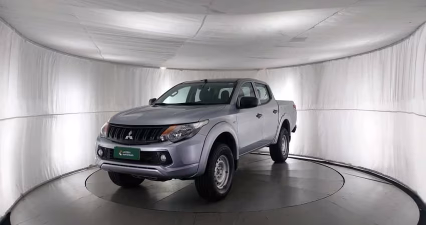Mitsubishi L200 triton 2023 2.4 16v turbo diesel gl cd 4x4 manual