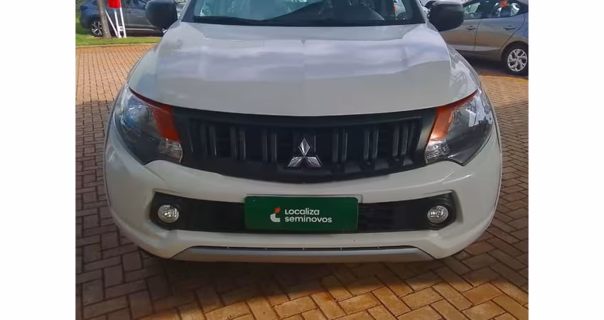 Mitsubishi L200 triton 2023 2.4 16v turbo diesel gl cd 4x4 manual