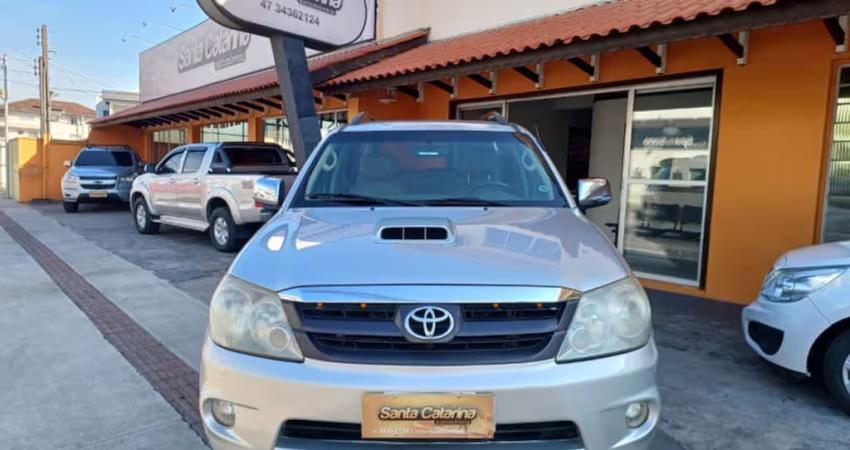 Toyota HILUX SW4 3.0 SRV 4X4 16V TURBO INTERCOOLER DIESEL 4P AUTOMÁTICO