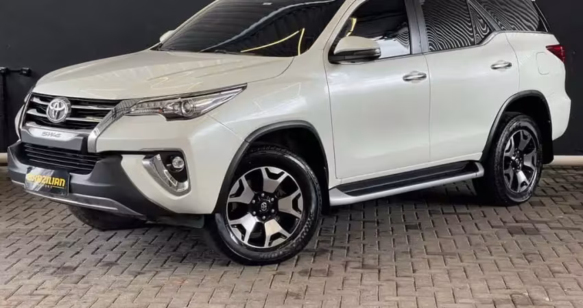 TOYOTA HILUX SW4 DIAMOND 2019