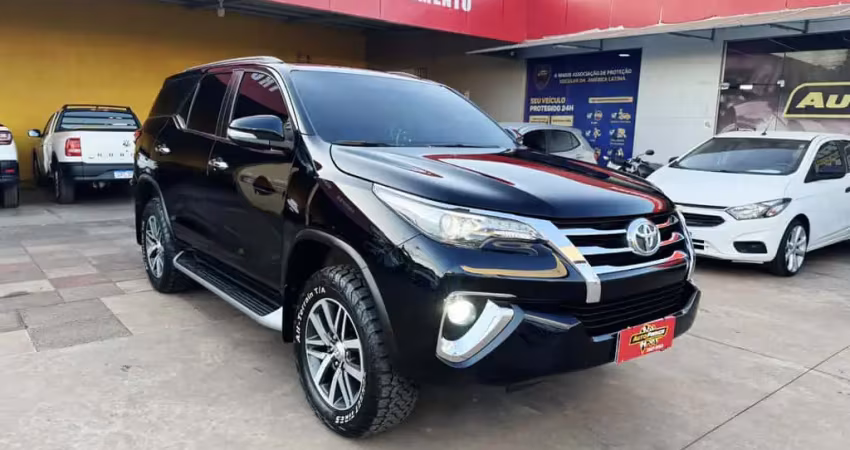 TOYOTA HILUX SW4 2.8 SRX DIAMOND 4X4 TURBO