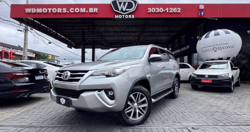 TOYOTA HILUX SW4 SRX 4X4 2.8 TDI 16V DIESEL 2019 AUT