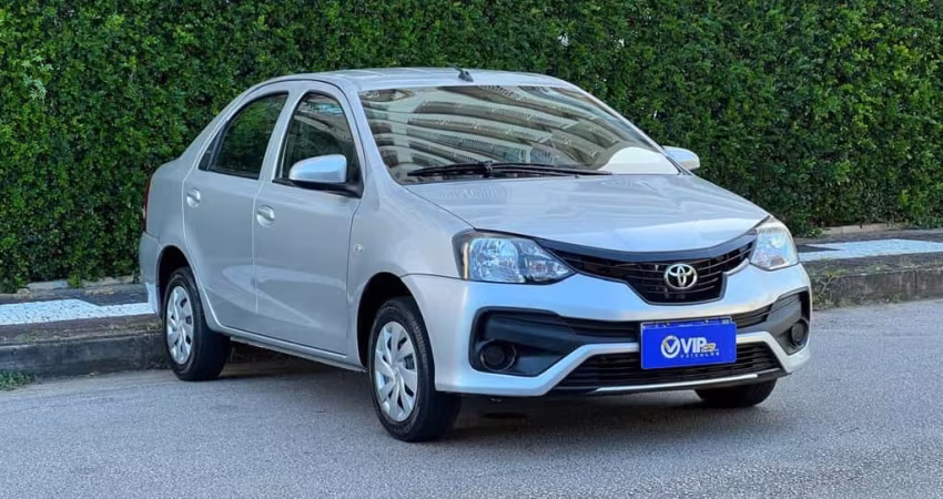 TOYOTA ETIOS X Plus 1.5 Flex 16V 5p Mec.
