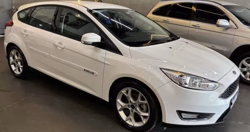 Focus 1.6 SE Plus Mec. - Flex - 2016
