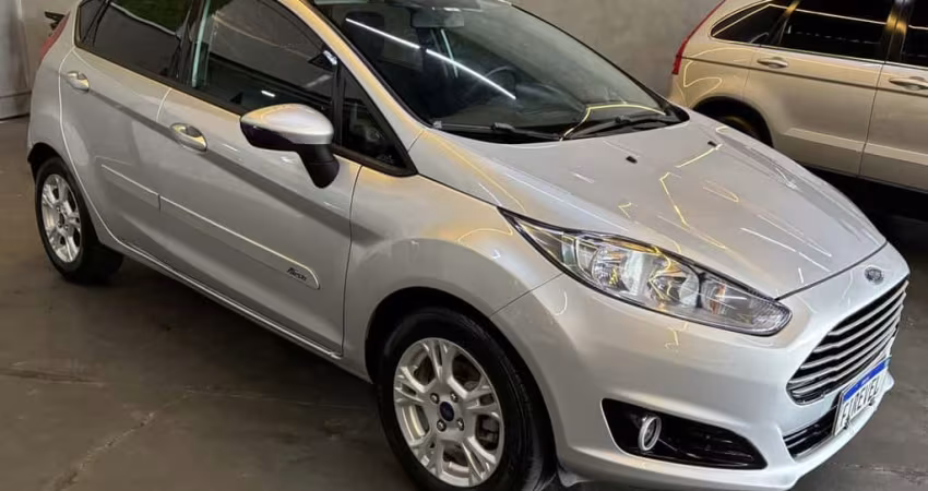 New Fiesta Hatch 1.6 Mec. - Flex - 2014
