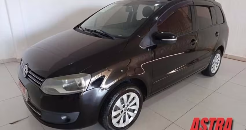 VOLKSWAGEN SPACEFOX GII 2011