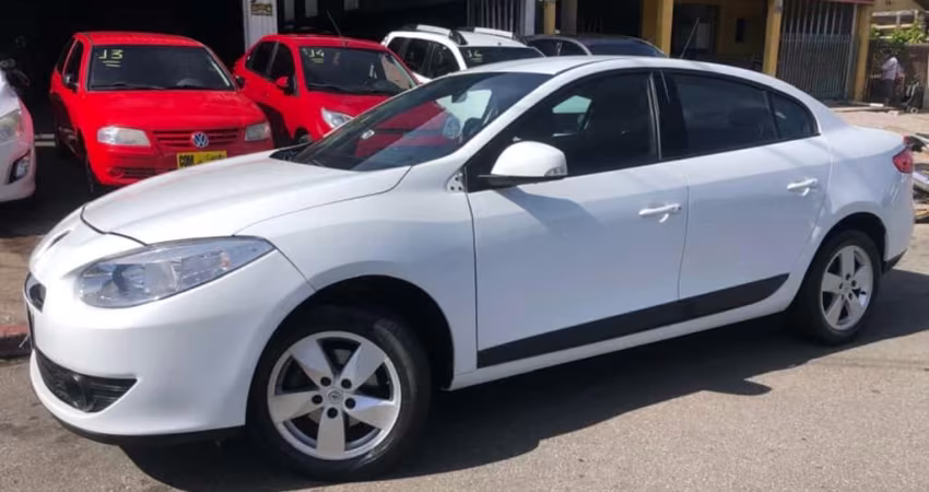 Renault FLUENCE 2.0 DYNAMIQUE 16V FLEX 4P MANUAL