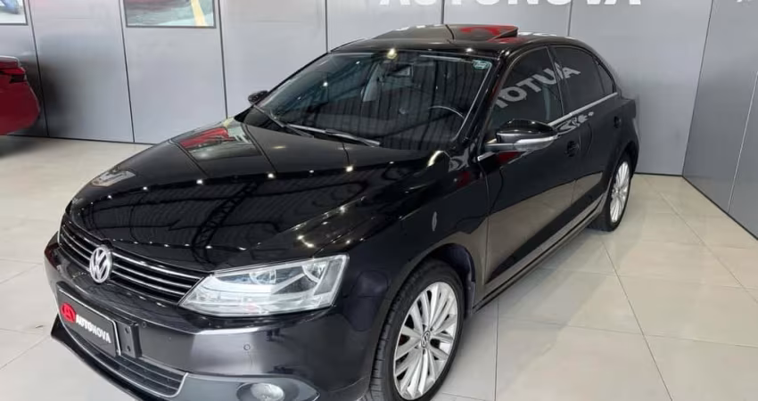 Volkswagen Jetta Highline 2.0 TSI 16V 4p Tiptronic  - Preta - 2012/2012
