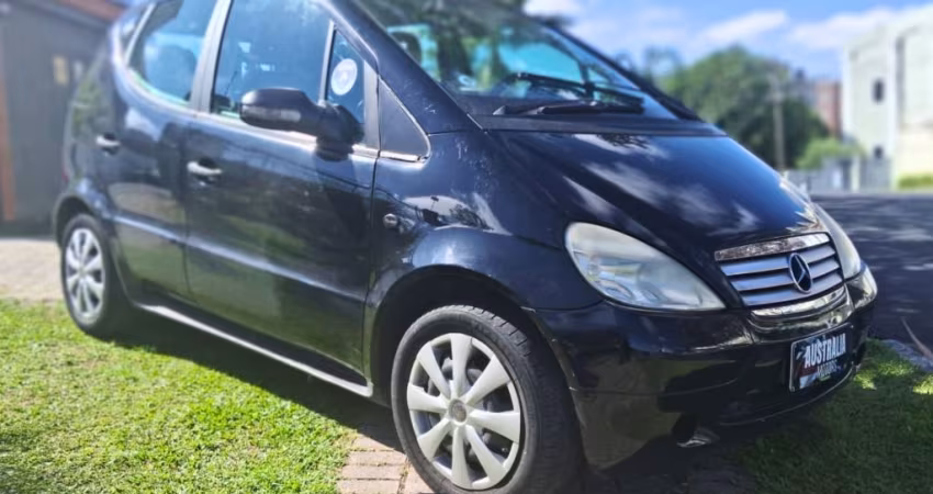 Mercedes-Benz Classe A 160 – Compacto, confiável e com o padrão Mercedes que todo mundo respeita!
