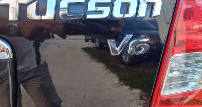 Tucson 2.7 V6 Teto solar baixo km 4WD