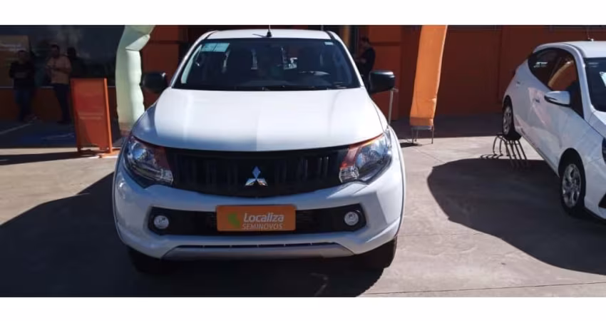 Mitsubishi L200 triton 2023 2.4 16v turbo diesel gl cd 4x4 manual