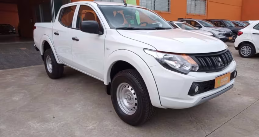 Mitsubishi L200 triton 2023 2.4 16v turbo diesel gl cd 4x4 manual
