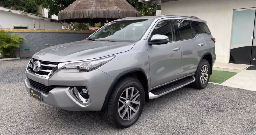 Toyota Hilux sw4 2020 2.8 srx 4x4 7 lugares 16v turbo intercooler diesel 4p automático