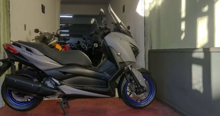 YAMAHA XMAX 250 ABS IMPECAVEL COM APENAS 20.000KM
