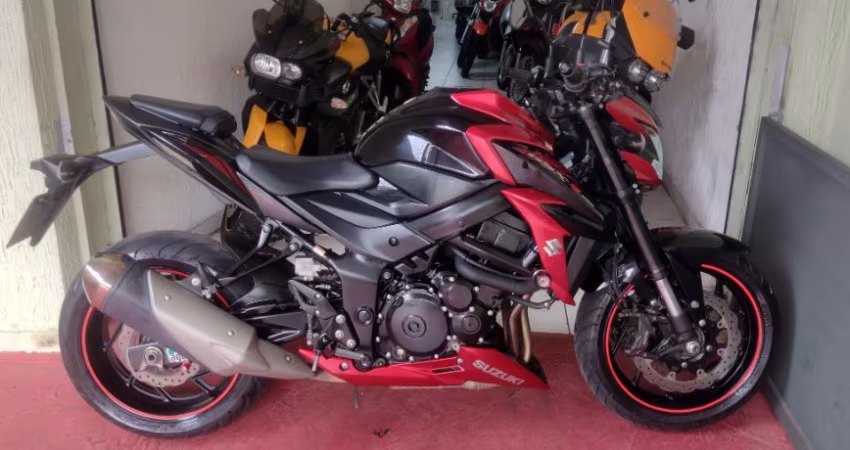SUZUKI GSX-S 750  IMPECAVEL COM APENAS 30.000KM