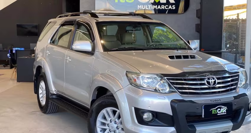 TOYOTA HILUXSW4 SRV4X4 2013