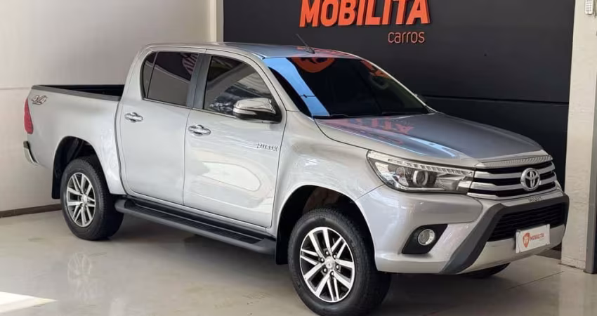 Toyota Hilux CD SRX 4x4 2.8 TDI 16V Diesel Aut.  - Prata - 2016/2017