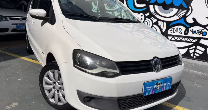 Volkswagen Fox Trend 1.0 Flex 2013 - Baixo KM - COMPLETÃO!!!