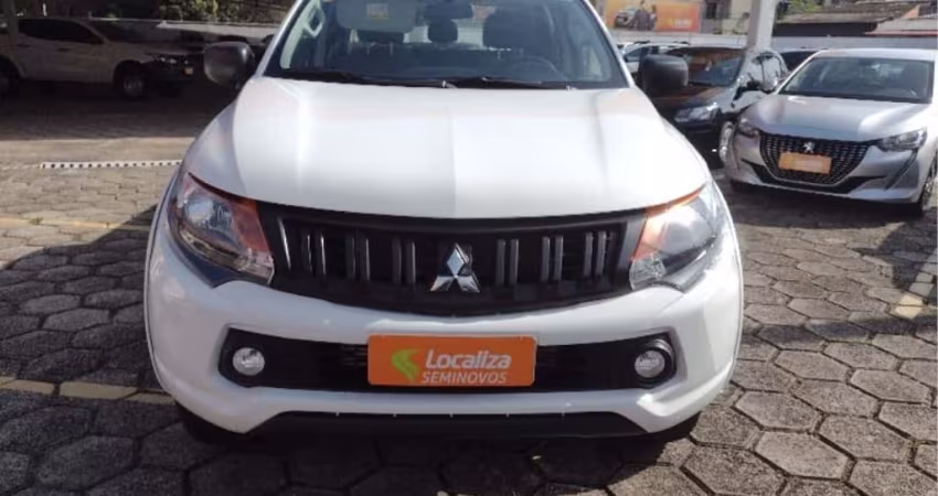 Mitsubishi L200 triton 2023 2.4 sport gl 4x4 mt 4p ar dh 4x4