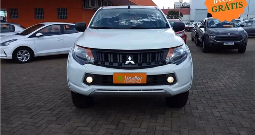 Mitsubishi L200 triton 2023 2.4 16v turbo diesel gl cd 4x4 manual