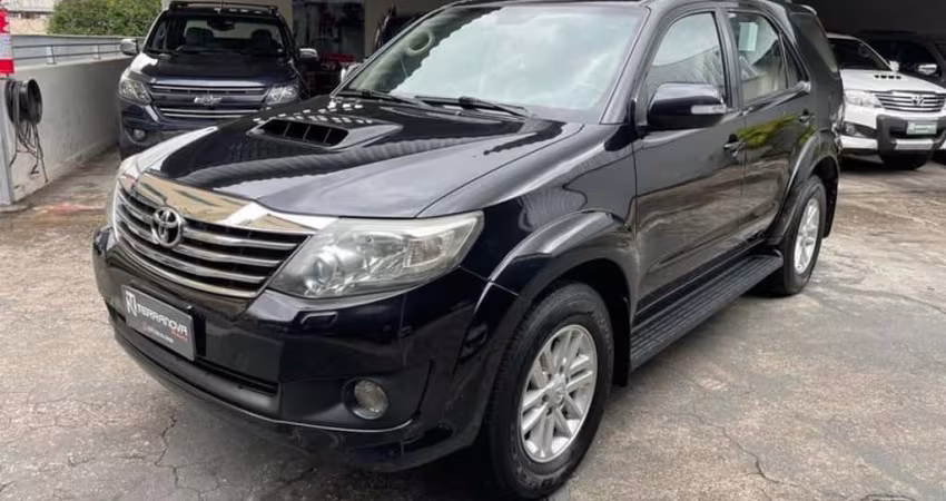 TOYOTA HILUXSW4 SRV4X4 2014