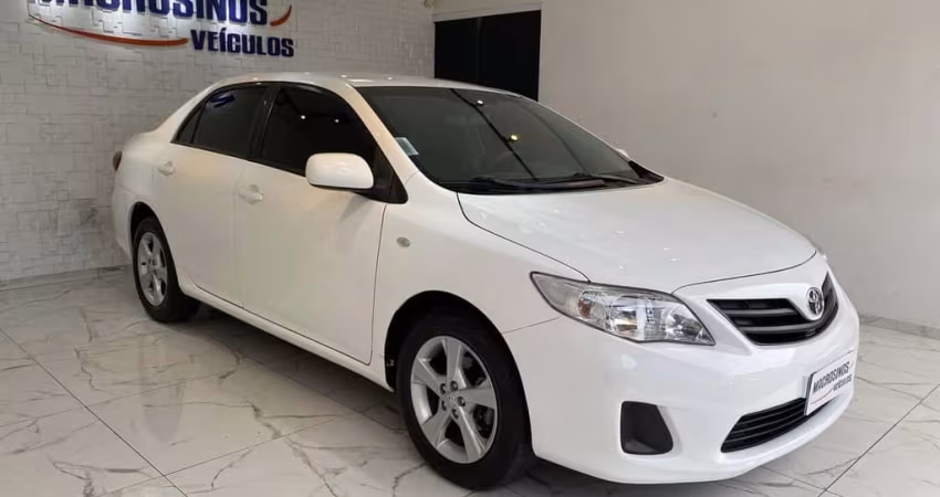 Toyota Corolla 1.8 Flex Automático - Branca - 2014/2014