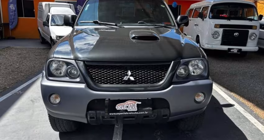 Mitsubishi L200 OUTDOOR 2.5 HPE 4X4 CD 8V TURBO INTERCOOLER DIESEL 4P MANUAL
