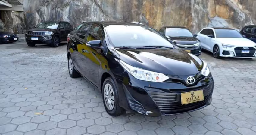 Toyota Yaris SEDAN XL LIVE 1.5 AT - Preta - 2020/2021