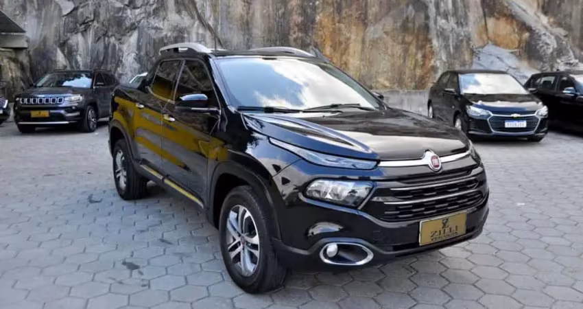 Fiat Toro VOLCANO 2.4 AT  - Preta - 2018/2019