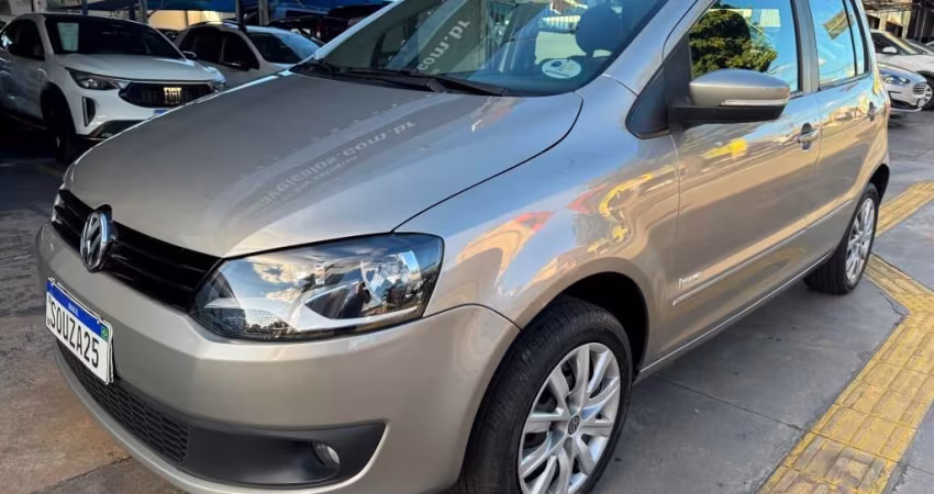 VW FOX TREND 1.6 FLEX AUTOMATICO 2013/2013  COMPLETO REVISADO NOVISSIMO SEM DETALHES 