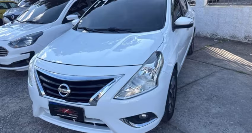 Nissan Versa 2017 1.6 16v flex unique 4p xtronic