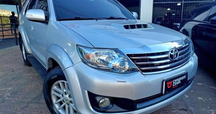 TOYOTA HILUX SW4 3.0 SRV 4X4 16V TURBO INTERCOOLER DIESEL 4P AUTOMÁTICO