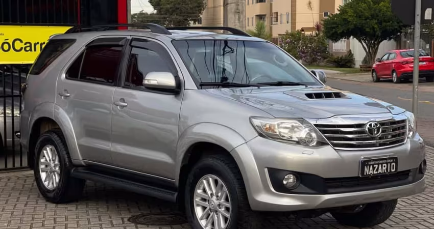 TOYOTA HILUX SW4 SRV 4X4 2015