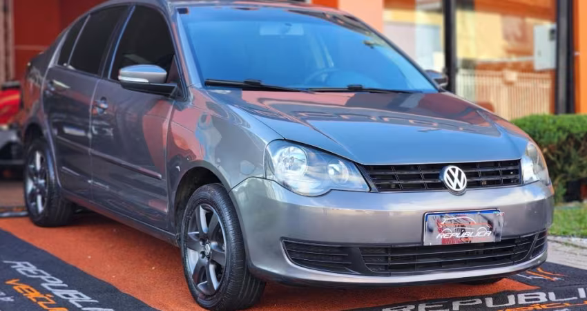 VOLKSWAGEN POLO SEDAN 1.6 2012 / 2013