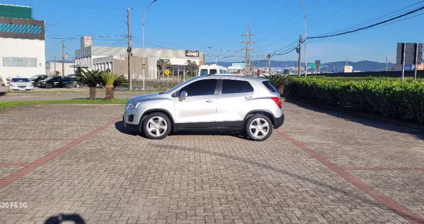 tracker ltz top