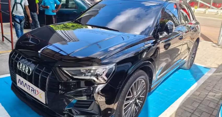Audi Q3 Black Ed. 1.4 TFSI Flex/Black S-tron.