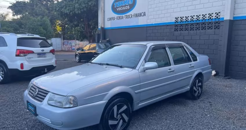 Volkswagen Santana 2000 1.8 mi 8v gasolina 4p manual