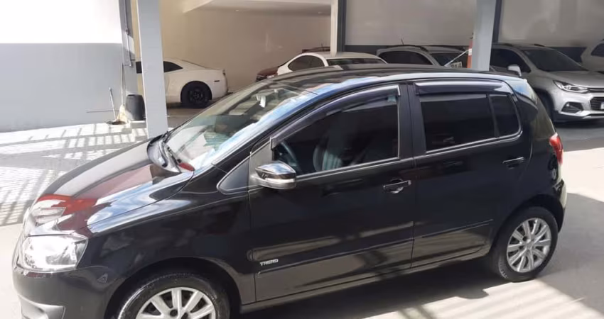 VOLKSWAGEN FOX 1.6 (G2) (TREND) 4P 2014