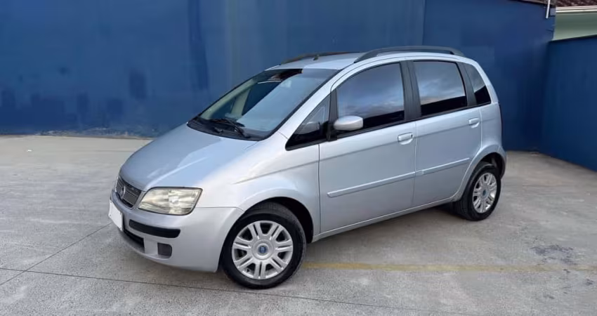 Fiat Idea ELX 1.4 mpi Fire Flex 8V 5p  - Prata - 2006/2007