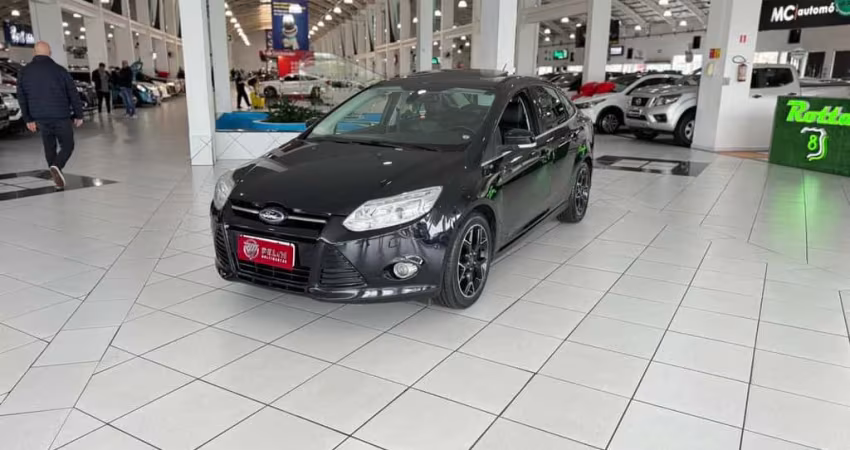 FORD FOCUS TITANIUM AT 2.0 S 2015
