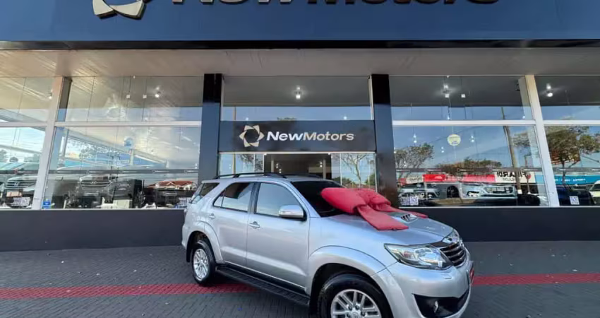 Toyota Hilux SW4 SRV D4-D 4x4 3.0 TDI Dies. Aut 2013 Diesel