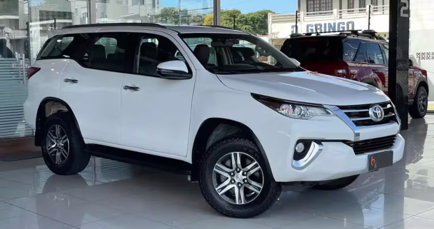 Hilux SW4 SRV 4x2 2.7 Flex 16V Aut.