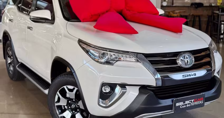 TOYOTA Hilux SW4 2018