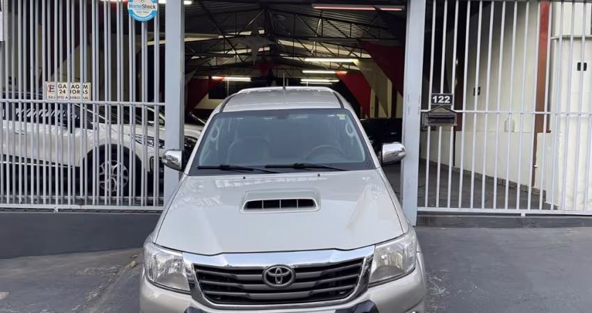 Toyota Hilux CD SRV D4-D 4x4 3.0 TDI Diesel Aut