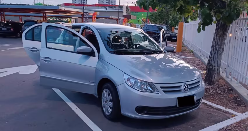 VOLKSWAGEN GOL 1.6 completo à venda.