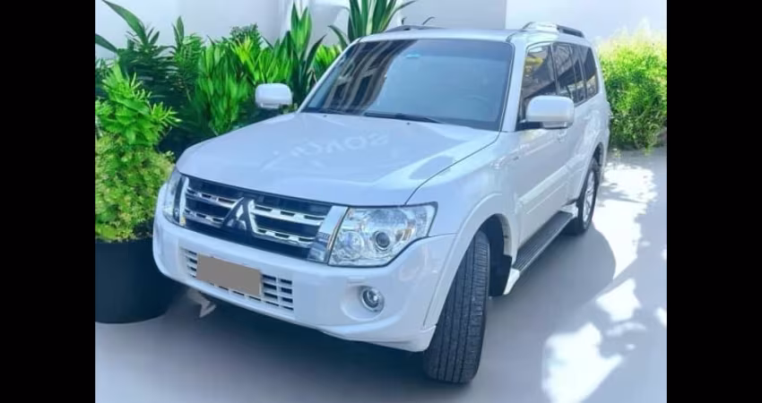 Mitsubishi PAJERO FULL 3.2 HPE 4X4 16V TURBO INTERCOOLER DIESEL 4P AUTOMÁTICO