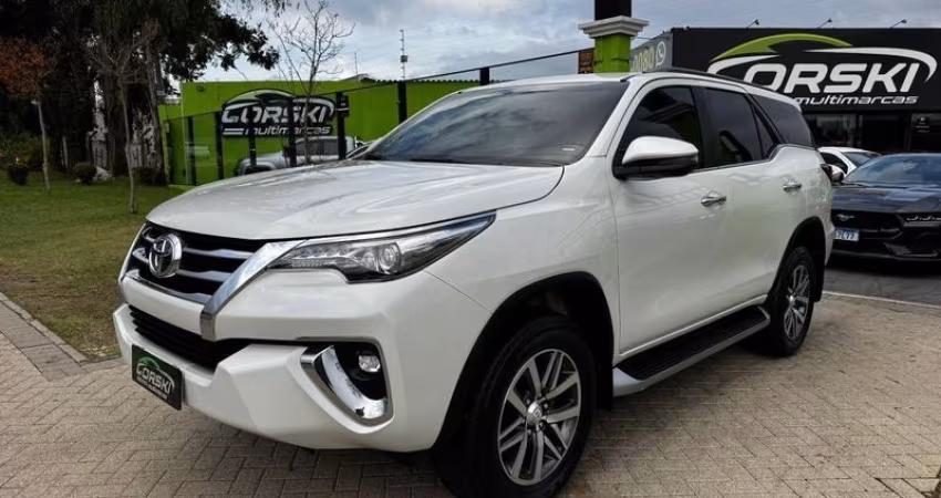 HILUX SW4 SRX 4X4 2.8 TDI TURBO 204CV DIESEL AUTOMÁTICO 6M - 2020