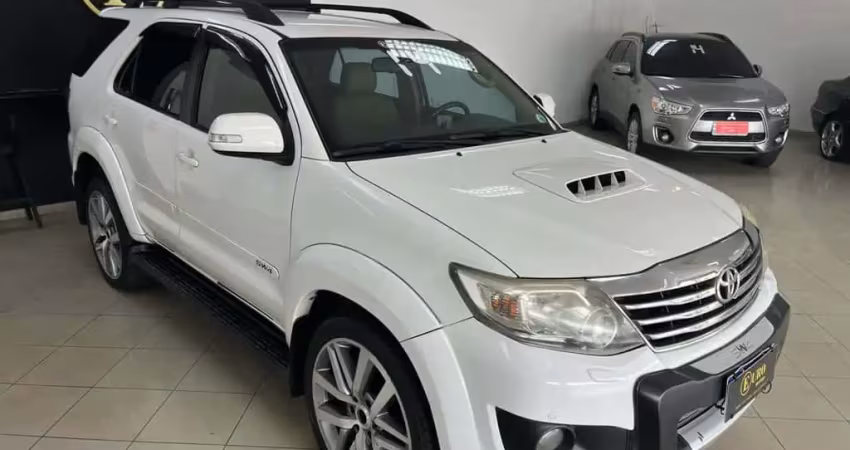 Toyota Hilux sw4 2014 3.0 srv 4x4 7 lugares 16v turbo intercooler diesel 4p automático